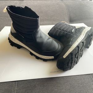 Zara boys warm winter snow boots size 5.5